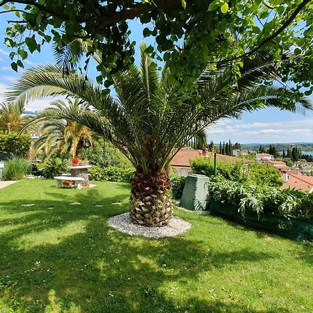 Apartment With Seaview And Garden For 6 Portoroz Exterior photo