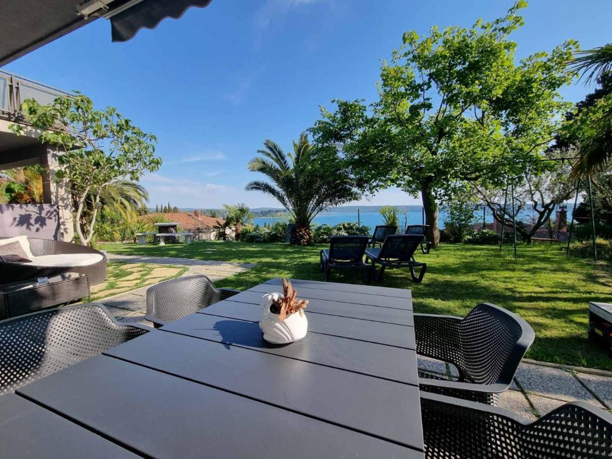Apartment With Seaview And Garden For 6 Portoroz Exterior photo