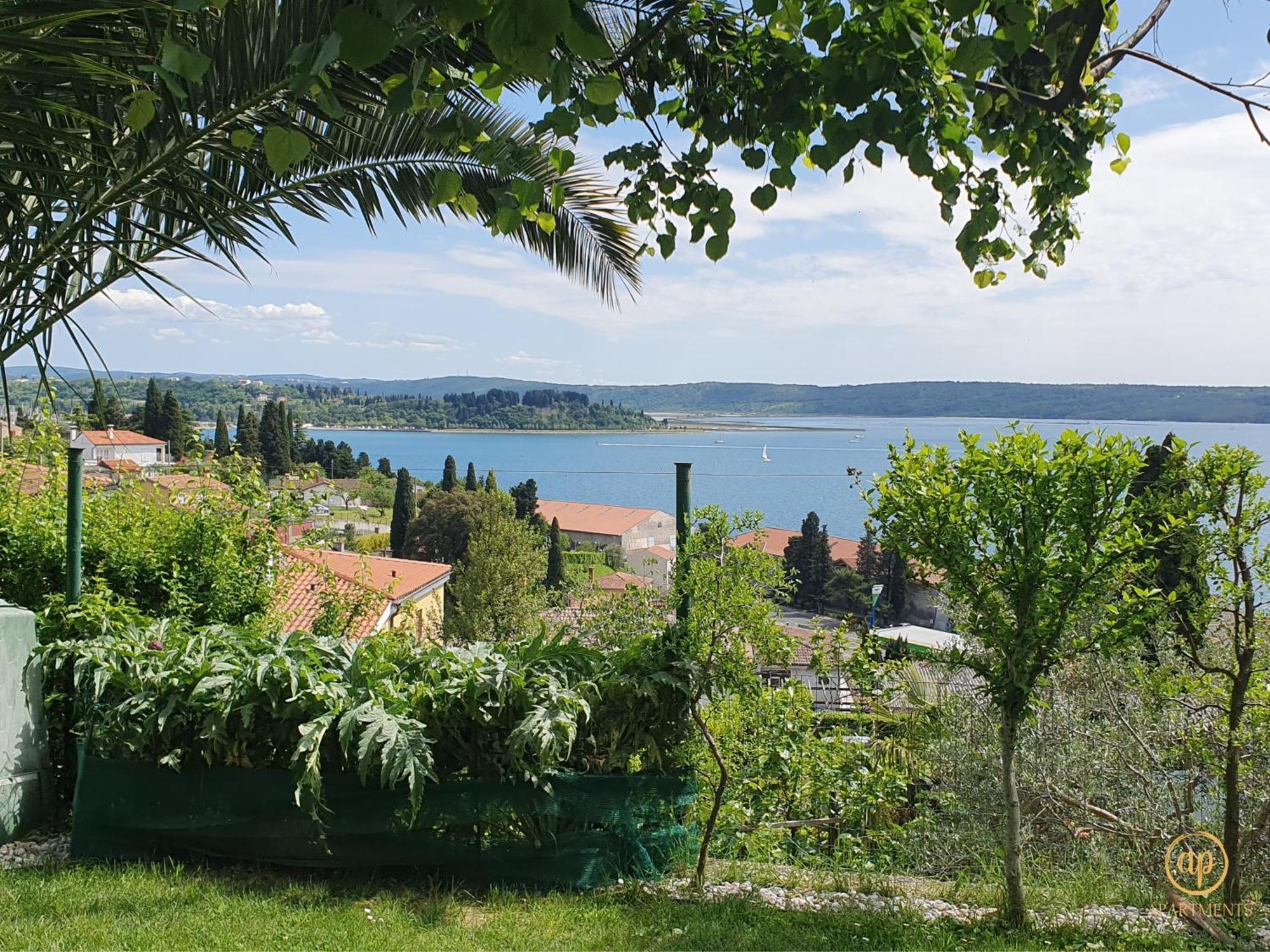 Apartment With Seaview And Garden For 6 Portoroz Exterior photo