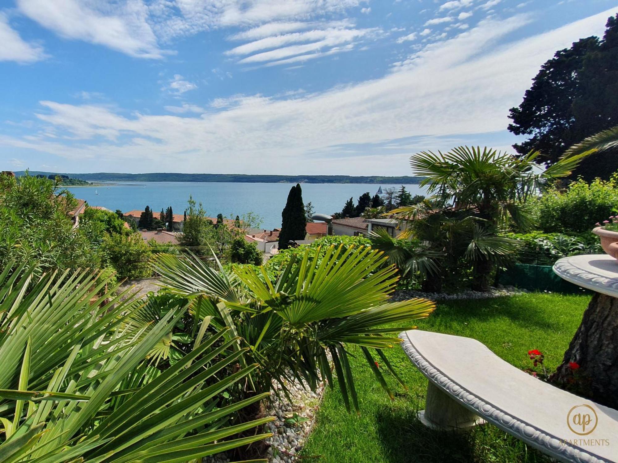 Apartment With Seaview And Garden For 6 Portoroz Exterior photo