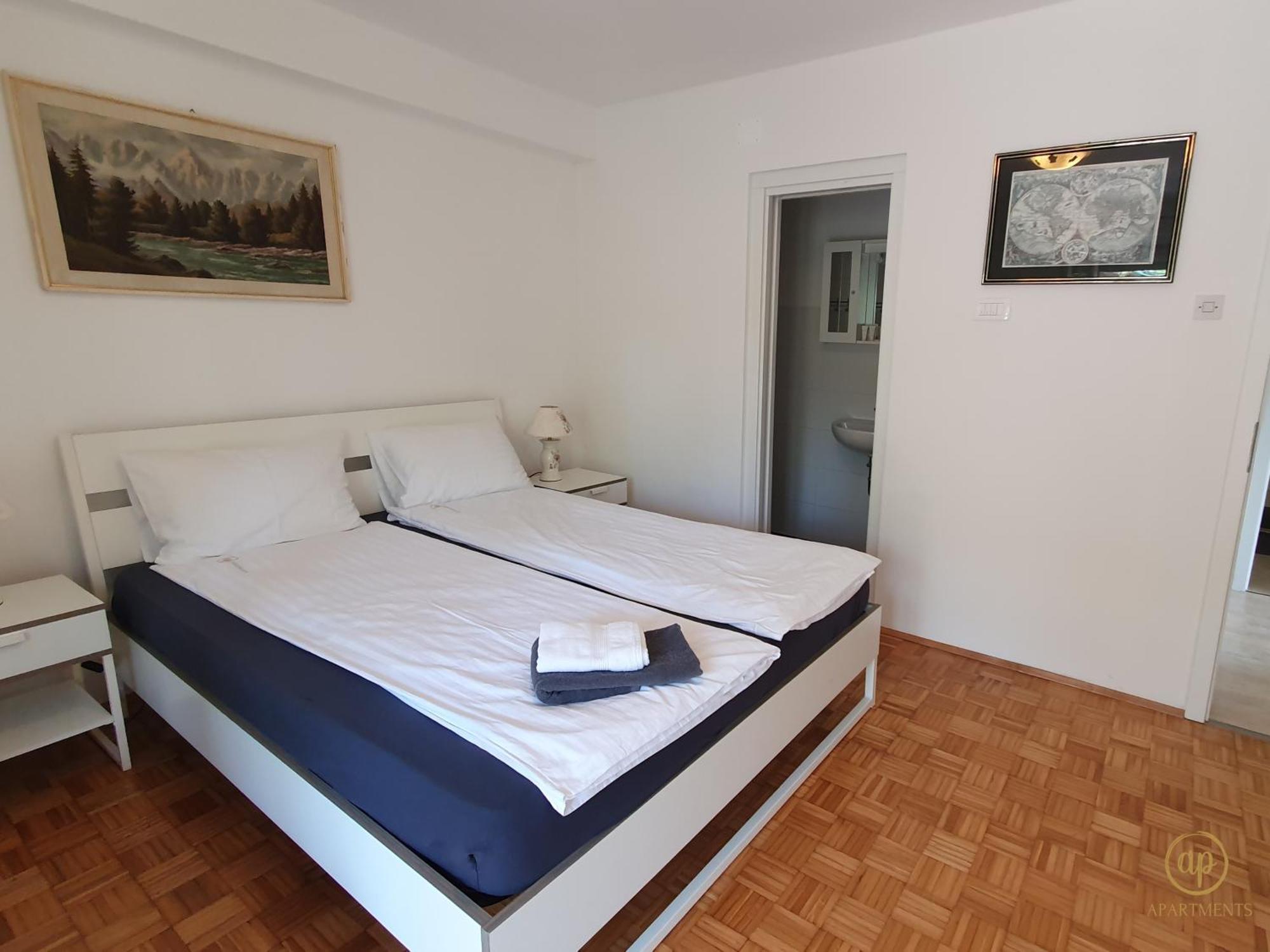 Apartment With Seaview And Garden For 6 Portoroz Exterior photo